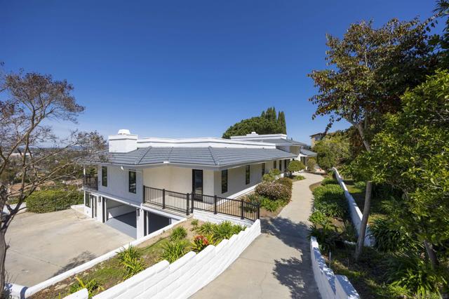 1561 La Plaza, San Marcos CA: https://media.crmls.org/mediaz/4b9ce32e-14b3-4a6c-9c28-3d4fe4b70f98.jpg