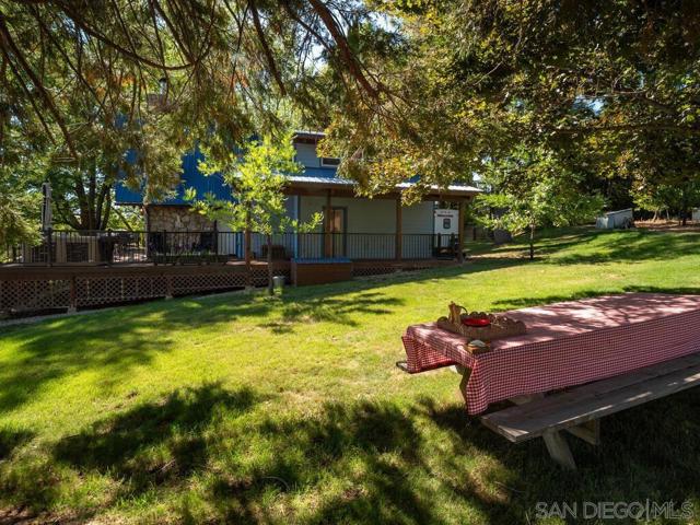 1209 Farmer Road, Julian CA: https://media.crmls.org/mediaz/4b9d08bb-0ef8-4948-9d0c-6bd61a7ff3af.jpg