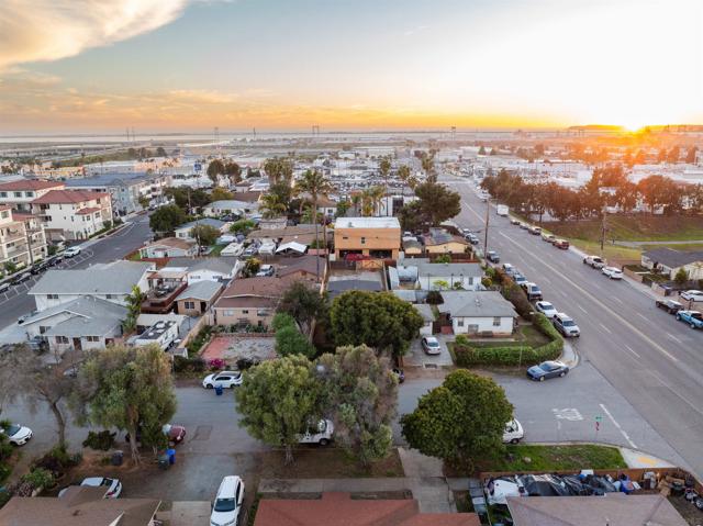3008 C Ave, National City CA: https://media.crmls.org/mediaz/4b9d2385-ff8b-40fe-b64b-15b90f3e2437.jpg