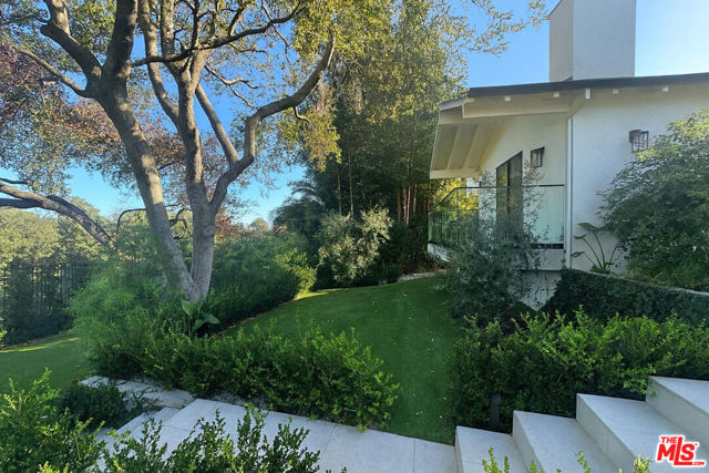 Drew Fenton | 670 N Las Casas Avenue Pacific Palisades CA | MLS: 7344908