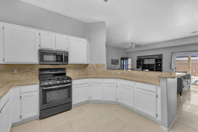 Image 12 of 38 For 68138 Seville Court