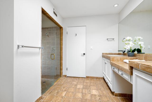 3295 Tiger Tail Lane, Palm Springs CA: https://media.crmls.org/mediaz/4b9e3da4-036e-468a-ad49-660fc1fb0daf.jpg