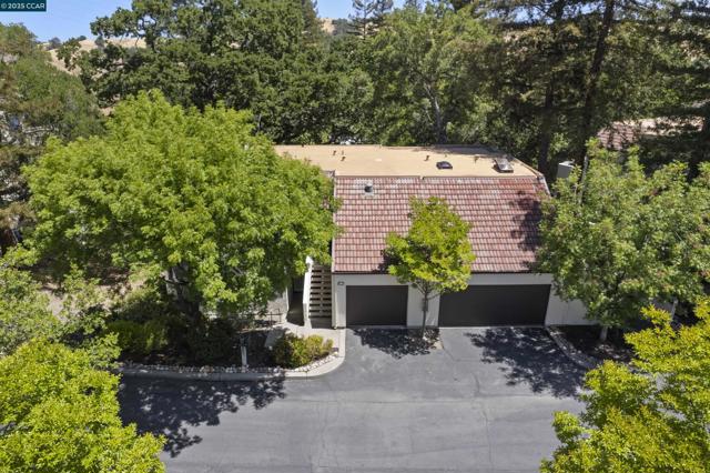 1285 Avenida Sevilla, Walnut Creek CA: https://media.crmls.org/mediaz/4b9f087e-fb8b-4f71-a3b2-9709058a5221.jpg