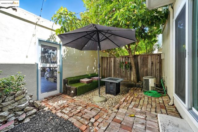 1814 Wildbrook CT, Concord CA: https://media.crmls.org/mediaz/4b9fb158-6aa4-4189-85b8-fbc2907037f1.jpg