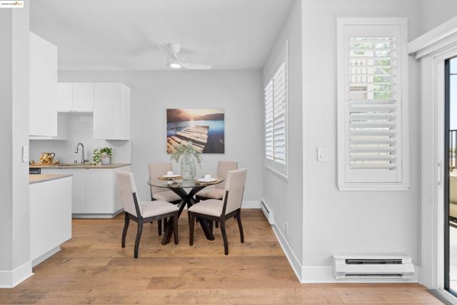 197 Lakeshore Ct, Richmond CA: https://media.crmls.org/mediaz/4b9fb697-46cf-45a3-b190-294402b7f07b.jpg