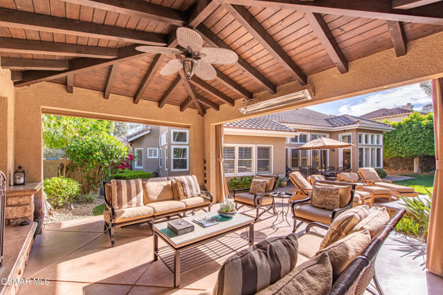 48 Golden Glen Drive, Simi Valley CA: https://media.crmls.org/mediaz/4b9fe092-306b-40e1-abd9-47287734c524.jpg