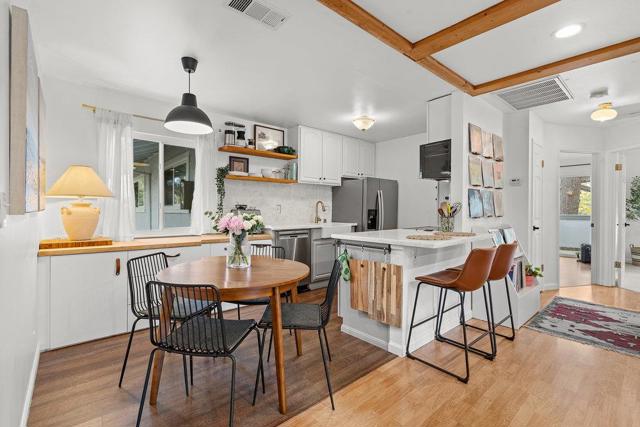 14245 Lora Drive, Los Gatos CA: https://media.crmls.org/mediaz/4ba051c6-6477-4697-b977-bd73e4de57c4.jpg