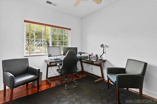 31252 North Star Way, Valley Center CA: https://media.crmls.org/mediaz/4ba0aa38-5eb8-4c70-8c5f-3ec0c19d4b87.jpg