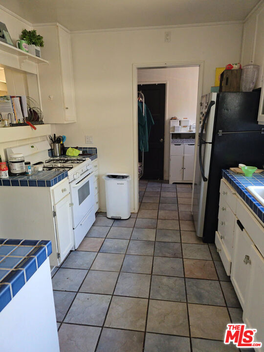 2 Bed Home for Sale in Los Angeles, California