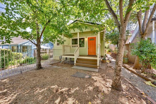 135 Brewery Lane, Auburn CA: https://media.crmls.org/mediaz/4ba1bd89-d657-44f8-b260-4b1b90358948.jpg