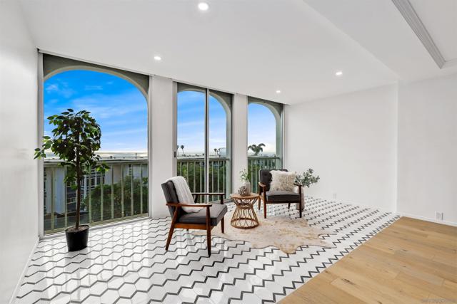 1001 Genter St, La Jolla CA: https://media.crmls.org/mediaz/4ba222eb-a1bb-48f7-98b0-46d93d0766a8.jpg
