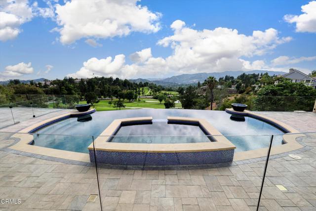 780 Greenridge Drive, La Canada Flintridge CA: https://media.crmls.org/mediaz/4ba2d42a-d8b4-4e40-85aa-ca779c52e2c5.jpg