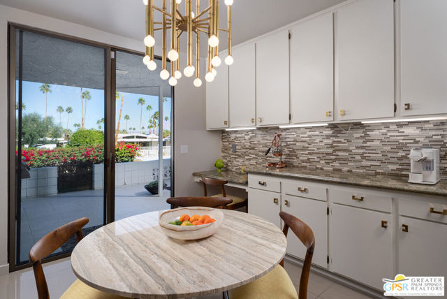 2324 Camino Vida, Palm Springs, CA 92264