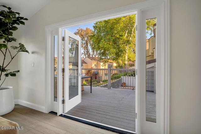 1228 S Westlake Boulevard, Westlake Village CA: https://media.crmls.org/mediaz/4ba39ea5-5036-467b-a07c-c1cad1bad0cc.jpg