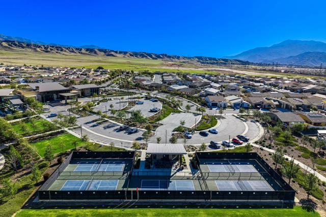 1514 Overpark Lane, Beaumont CA: https://media.crmls.org/mediaz/4ba3b2ee-14bc-45bf-be88-d494f437ac8e.jpg