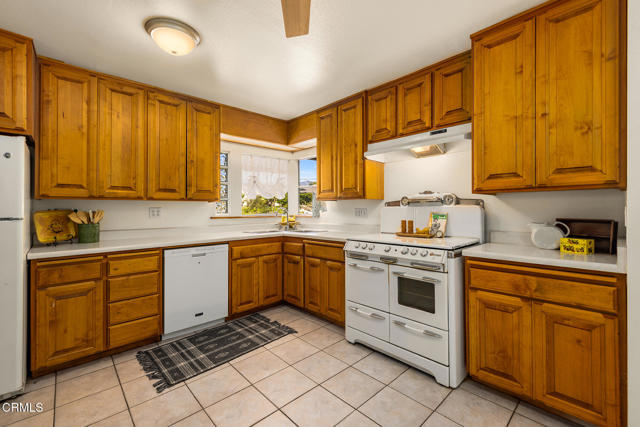 Detail Gallery Image 10 of 30 For 40 Almond Ave, Oak View,  CA 93022 - 4 Beds | 2 Baths