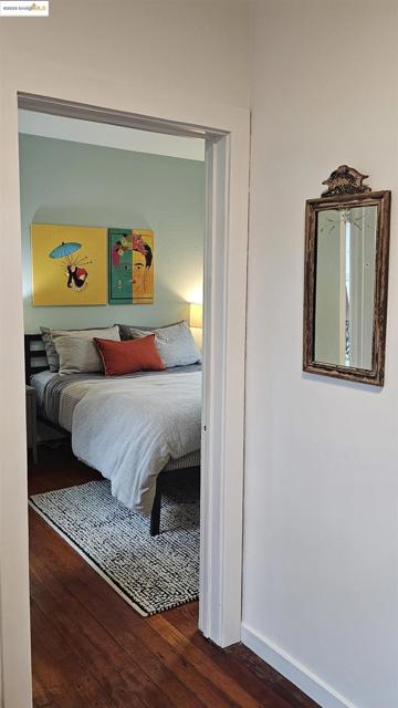 1130 Derby St, Berkeley CA: https://media.crmls.org/mediaz/4ba4ea6c-c592-420e-a8f6-b5c2e60763ac.jpg