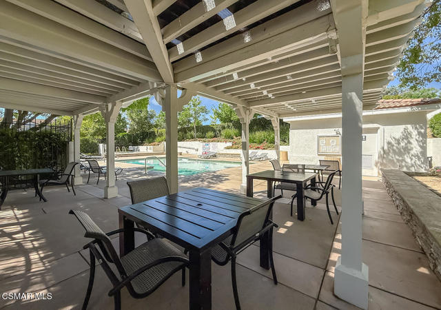 5470 Seine Court, Westlake Village CA: https://media.crmls.org/mediaz/4ba61e48-db06-4c0f-bf11-2605a6359d7d.jpg