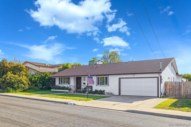 360 Alpine Ave, Chula Vista CA: https://media.crmls.org/mediaz/4ba62db6-17f2-4be7-b98d-e98a1a4669e7.jpg