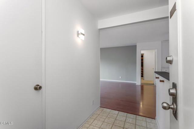 Detail Gallery Image 2 of 49 For 355 S Los Robles Ave #311,  Pasadena,  CA 91101 - 2 Beds | 1 Baths