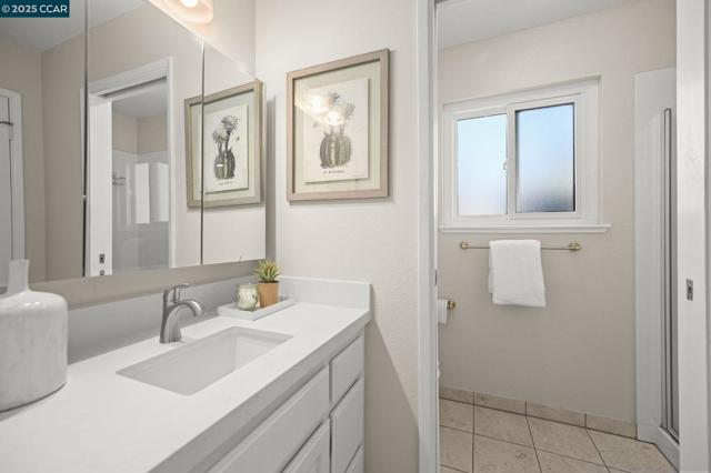 940 Lexington Pl, San Ramon CA: https://media.crmls.org/mediaz/4ba76e5b-d88d-458a-a0ca-6bf481e647bb.jpg