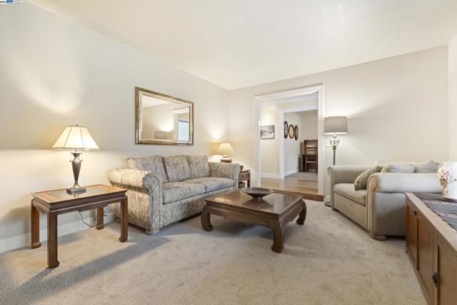 5145 Springdale Ave, Pleasanton CA: https://media.crmls.org/mediaz/4ba7b5c8-ef68-40b4-ae7d-a167e73a819e.jpg