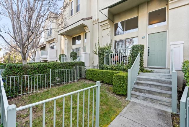 150 Holly Court, Mountain View CA: https://media.crmls.org/mediaz/4ba815e4-870b-4b3c-8a91-9b5a36cf1aa9.jpg