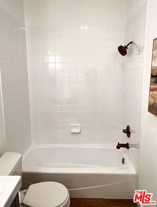https://media.crmls.org/mediaz/4ba8c123-9297-441f-b7ef-15236c620914.jpg?preset=X-Large