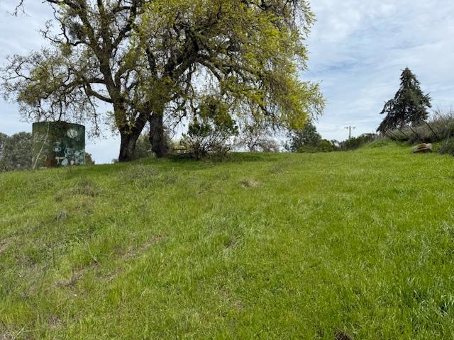 11 Little Uvas Road, Morgan Hill CA: https://media.crmls.org/mediaz/4ba9148b-6513-4a83-968f-e62b5172c9b5.jpg