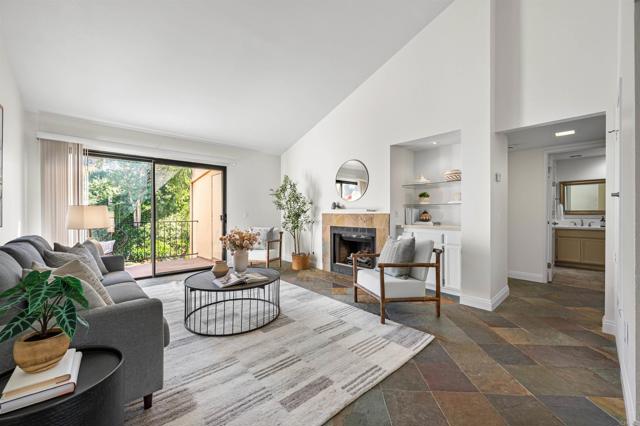 Detail Gallery Image 4 of 19 For 3150 Avenida Alcor, Carlsbad,  CA 92009 - 2 Beds | 2 Baths