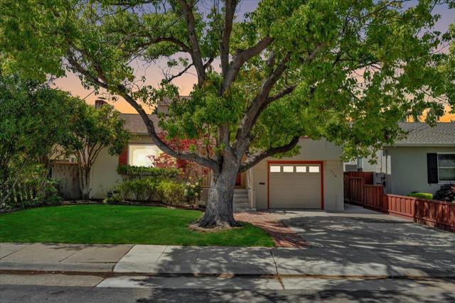 526 Sylvan Avenue, San Mateo CA: https://media.crmls.org/mediaz/4baa45bc-9ba1-4709-b8ef-dee862d9bce2.jpg