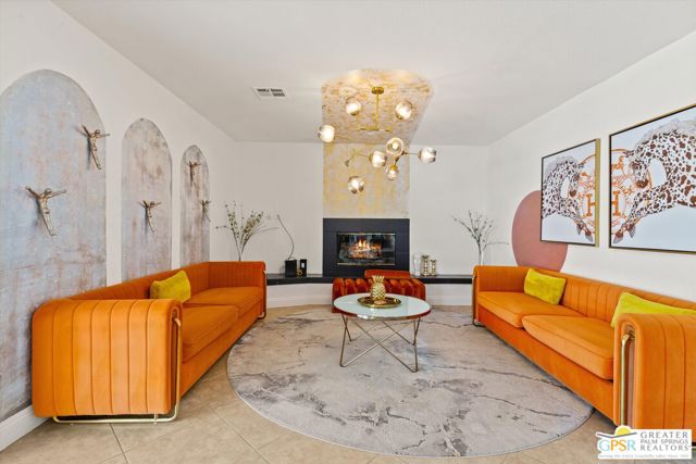 2880 E San Angelo Road, Palm Springs CA: https://media.crmls.org/mediaz/4bac16e0-fcbb-4470-97e2-539e94d22704.jpg