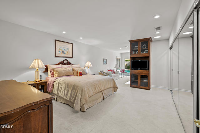 Detail Gallery Image 29 of 63 For 4240 Reyes Dr, Los Angeles,  CA 91356 - 4 Beds | 4/1 Baths