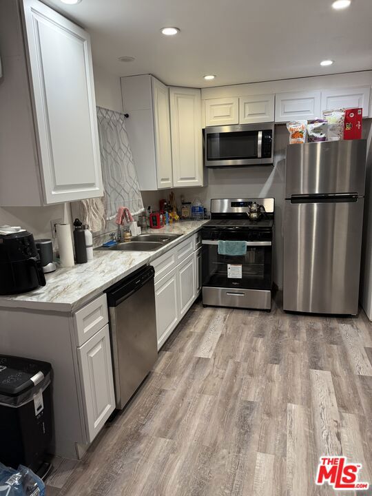 1501 Hartsook Street, Sherman Oaks CA: https://media.crmls.org/mediaz/4bac595e-2cfb-403e-94c6-832dd1a7ce3f.jpg