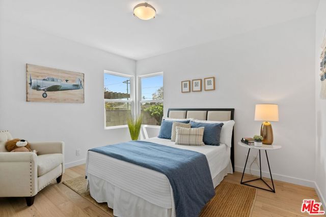2671 Federal Avenue, Los Angeles CA: https://media.crmls.org/mediaz/4bad13dc-eb89-4224-b4df-ec96875bc68e.jpg