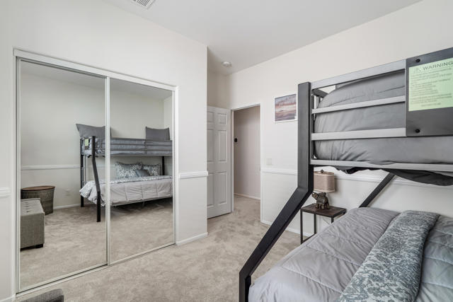 Image 25 of 45 For 84345 Volare Avenue