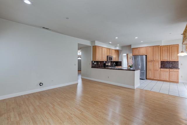 559 Topley Court, Vallejo CA: https://media.crmls.org/mediaz/4bad374c-edce-426b-850d-4127171abede.jpg