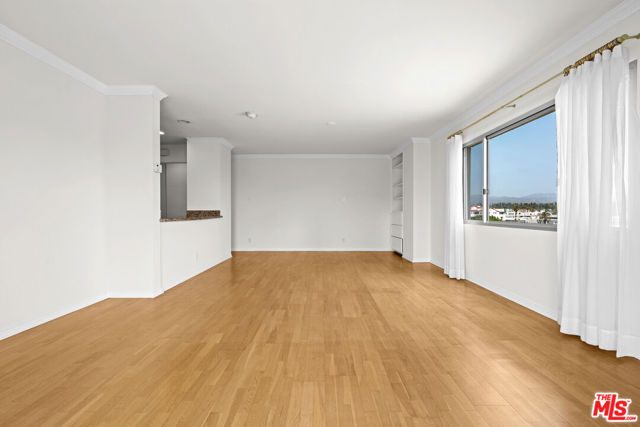 101 California Avenue, Santa Monica CA: https://media.crmls.org/mediaz/4bad9f3e-aa03-4ef4-8997-ddddc4b8a9f8.jpg