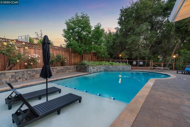 36 Playa Ct, San Ramon CA: https://media.crmls.org/mediaz/4baea544-7eef-40ac-b900-4f78fe578195.jpg
