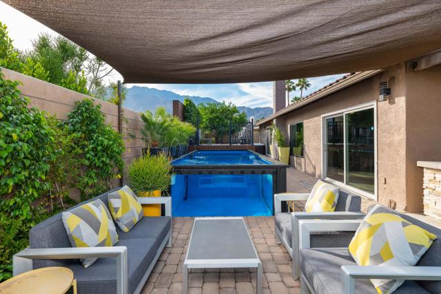 1289 E Caleta Way, Palm Springs CA: https://media.crmls.org/mediaz/4baea680-3d76-4320-a7ef-205463b4ae6c.jpg