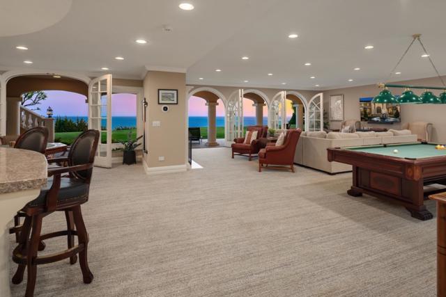 112 Holiday Drive, La Selva Beach CA: https://media.crmls.org/mediaz/4baf2e57-fe2e-4675-bd01-136824f7f433.jpg