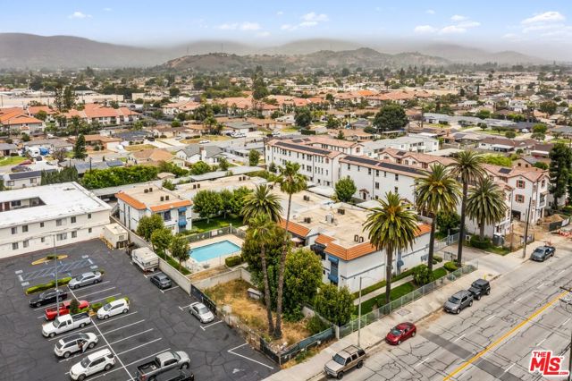 19531 E Cienega Avenue, Covina CA: https://media.crmls.org/mediaz/4baf34ae-38f2-4f3c-8833-dfa94f087718.jpg
