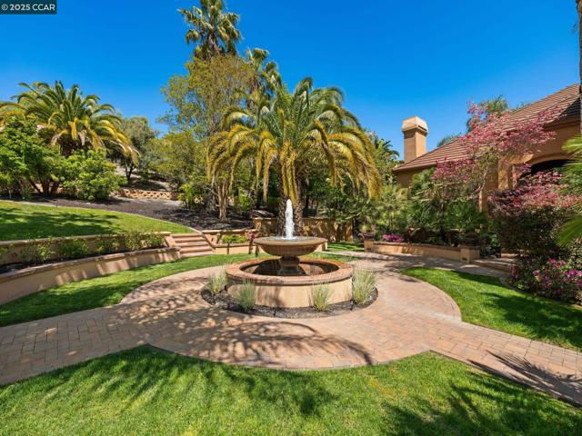 4640 Kingswood Dr, Danville CA: https://media.crmls.org/mediaz/4bafe5e7-2943-42c8-a15d-88483f8ab2b8.jpg