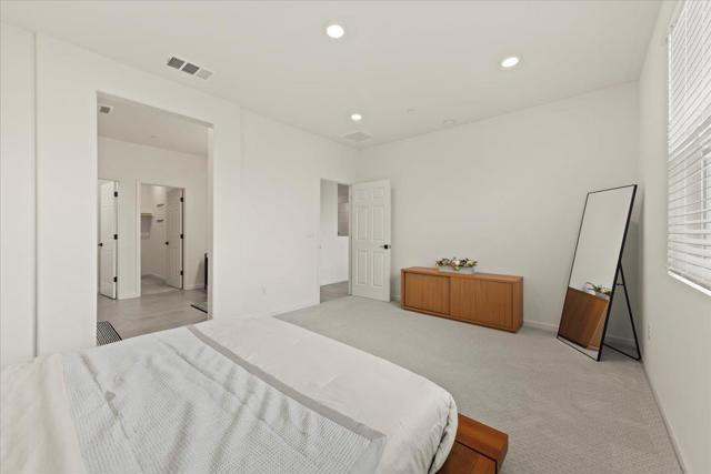 829 Crow Creek Circle, Galt CA: https://media.crmls.org/mediaz/4bb01836-df62-4464-a62d-e12036b68487.jpg