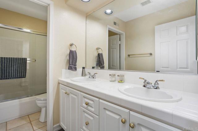 Detail Gallery Image 26 of 38 For 5174 Berryessa St, Oceanside,  CA 92056 - 4 Beds | 3 Baths