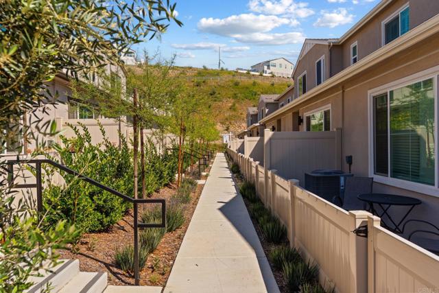 Detail Gallery Image 3 of 38 For 311 Minneola Pl, Fallbrook,  CA 92028 - 3 Beds | 2/1 Baths