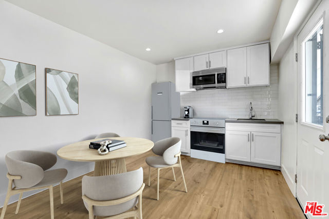 Image 3 of 18 For 10028 San Fernando Road