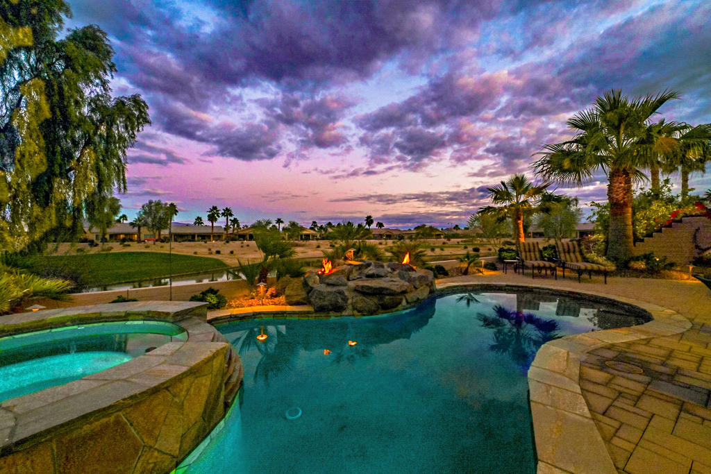 https://media.crmls.org/mediaz/4bb23e63-bd28-41a9-b87f-83b19e6c378b.jpg?preset=X-Large
