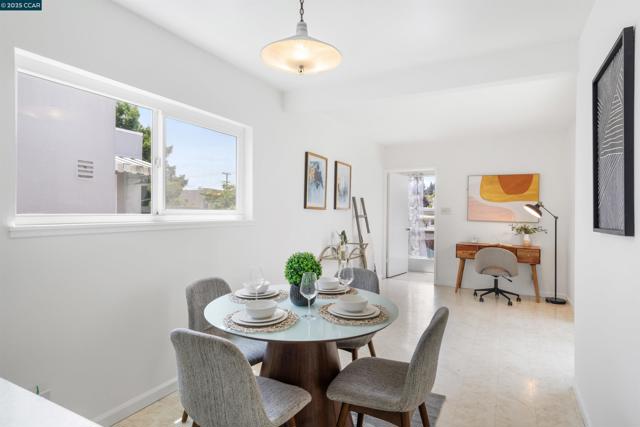 708 Cornell Ave, Albany CA: https://media.crmls.org/mediaz/4bb27cb7-50dc-4fc7-9d04-dfcb0ed2ed87.jpg