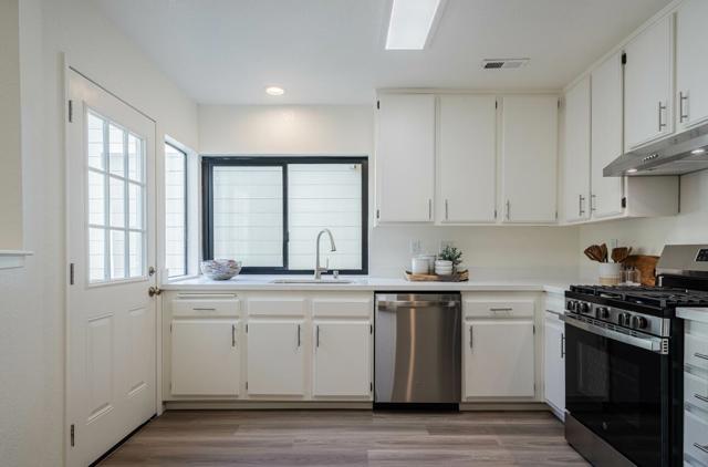 1051 Olympic Lane, Seaside CA: https://media.crmls.org/mediaz/4bb2b685-fdab-402b-8c30-be326fa50bd9.jpg